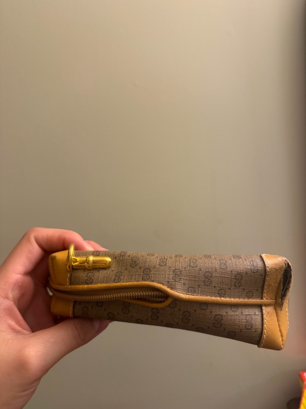 Gucci micro Monogram Pouch with Tan Trim - Picture 6 of 14